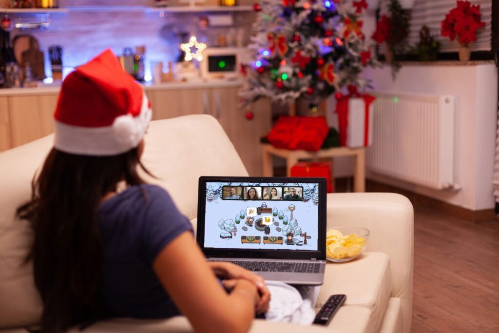 Online Christmas on Virtual Platform