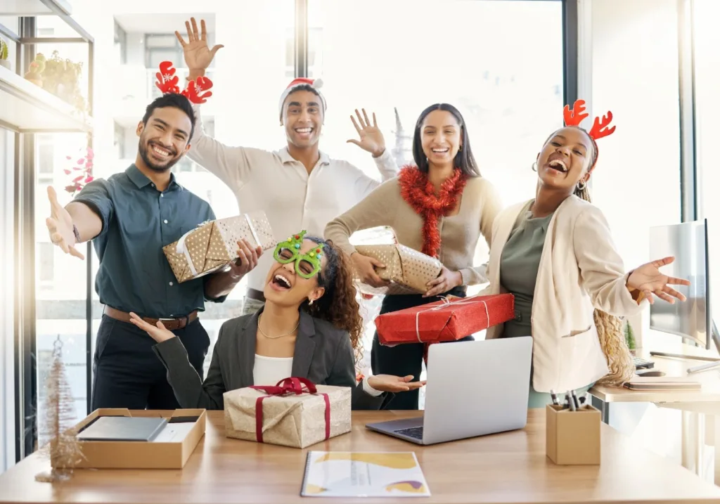 Online Christmas on Virtual Platform